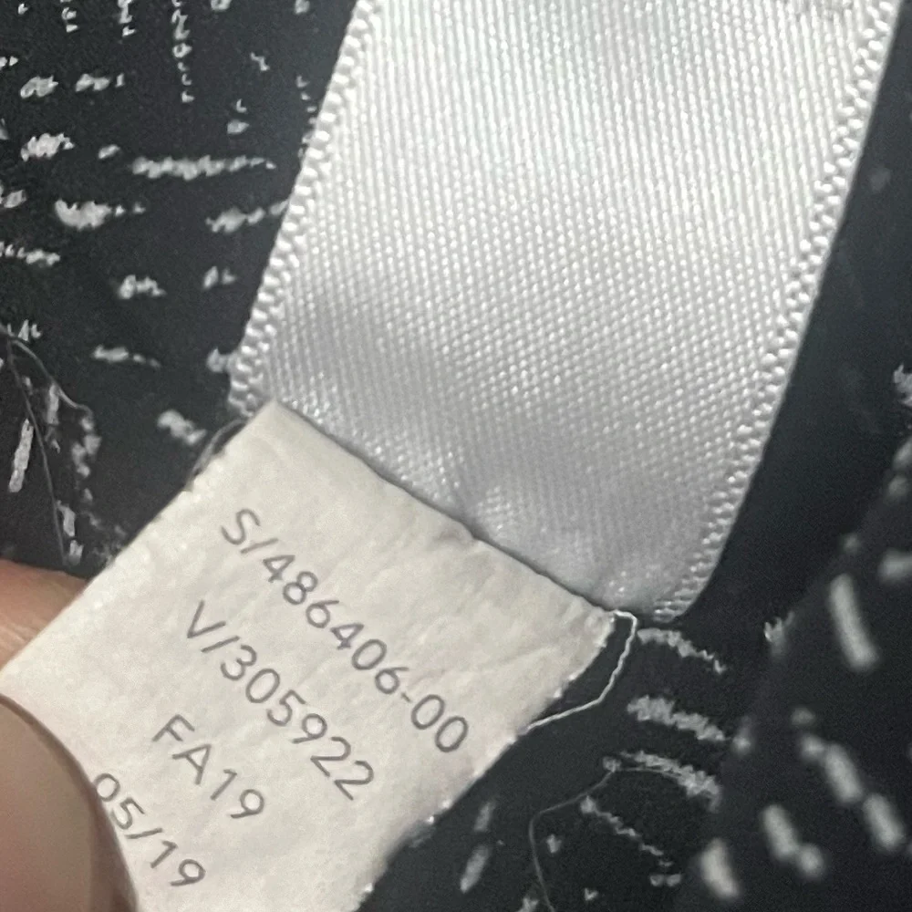 Athleta Salutation Stash Pocket Rainwater Tight leggings size small - Picture 8 of 10